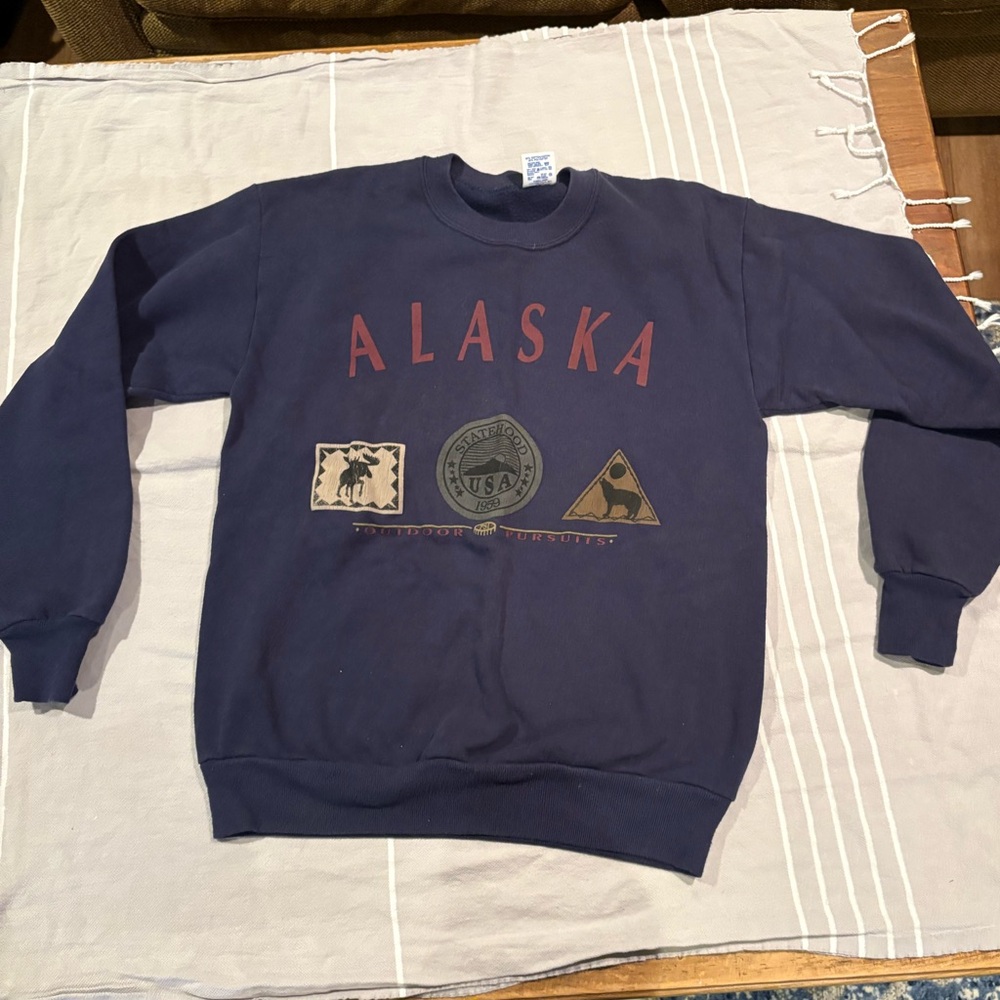 Vintage Navy Blue Alaska Sweatshirt Medium